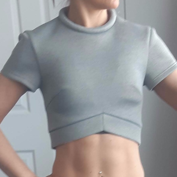 Grey Neoprene Cap sleeve crop top - Picture 6 of 6